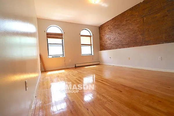 Rented by Mason Group LLC | media 17