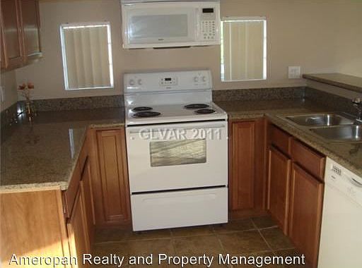 5th image of 2111 Sealion Dr Unit 204