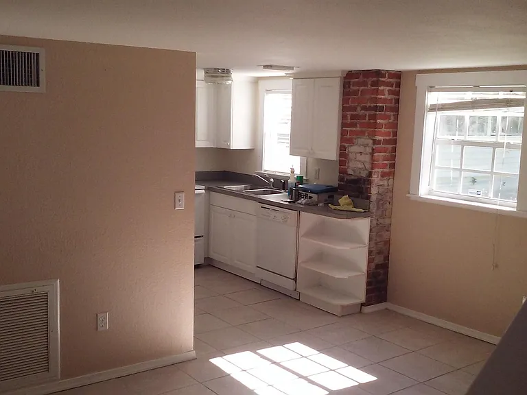 319 E Livingston St #2 — Photo 17