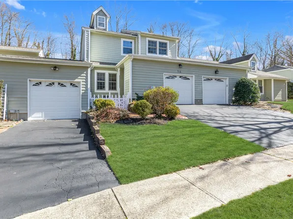 14 Victorian Court, Huntington, NY 11743