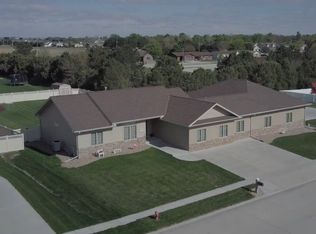 2010 Grant St, Holdrege, NE 68949