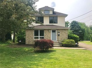 1275 Saxonburg Rd, Natrona Heights, PA 15065
