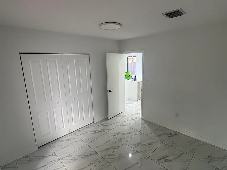 36 NW 48th Ct — Photo 10