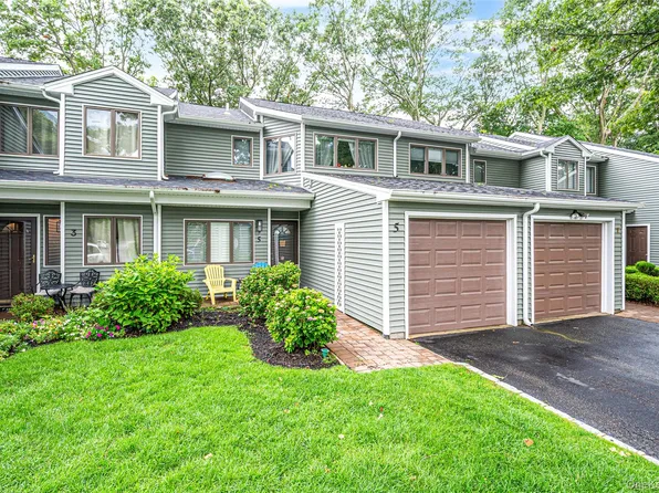 5 Jeremy Circle, Nesconset, NY 11767