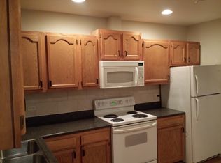527 W 61st St APT C, Westmont, IL 60559