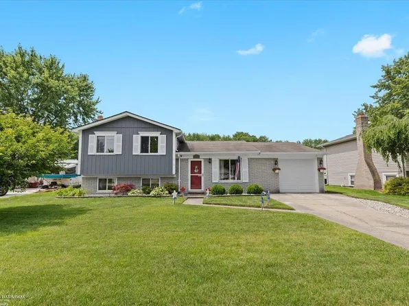 48279 Donahue Dr, Chesterfield, MI 48047