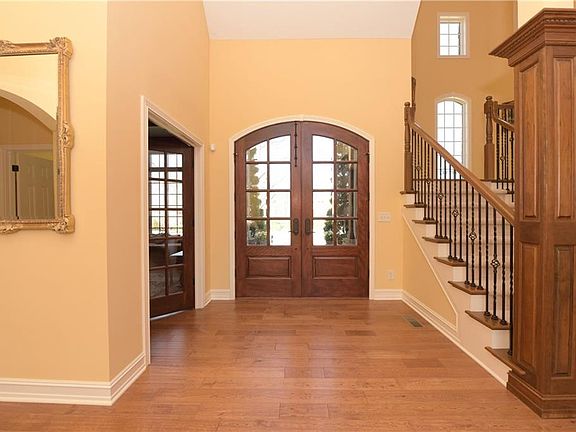 5th image of 1931 Live Oak Ct