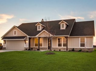 217 Meadow Vista Dr, Rhome, TX 76078