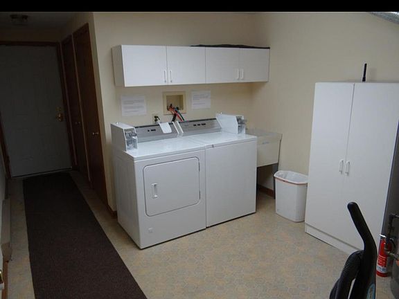 5th image of 2714 Oppenheim Ct APT 1