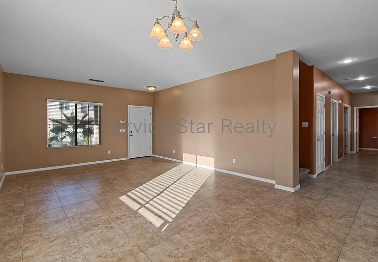 30191 W Mulberry Dr — Photo 5