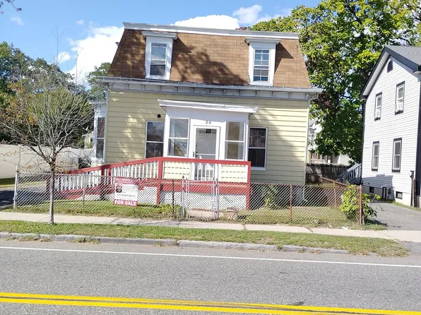 24 Bay St, Springfield, MA 01109
