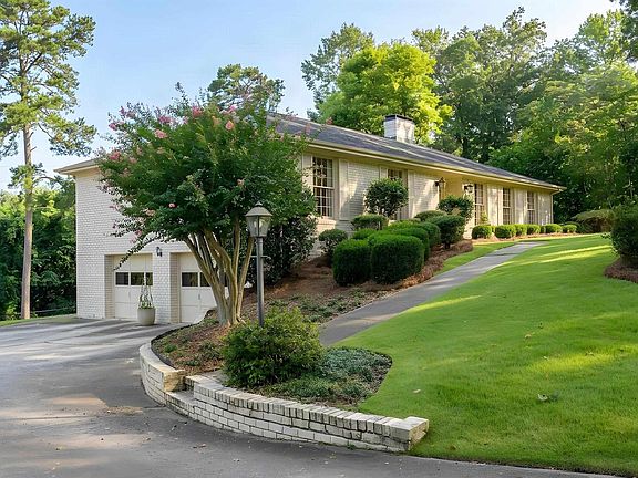 2nd image of 3509 Belle Meade Way