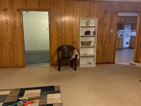 3rd image of 1422 Grace Ave