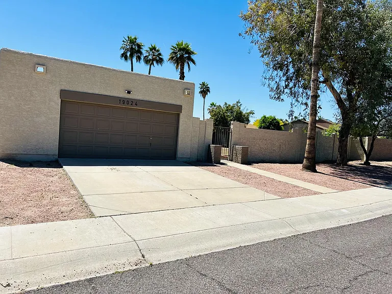 Street View with 2 Car Garage and 2 Car driveway with lots of street parking
