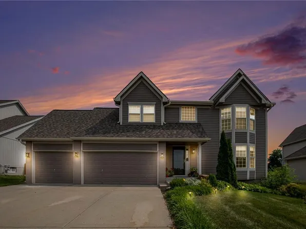 1205 NW 108th Ct, Kansas City, MO 64155