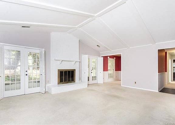 3rd image of 9201 Hinson Dr