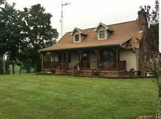 2827 Paradise Rd, Central City, KY 42330