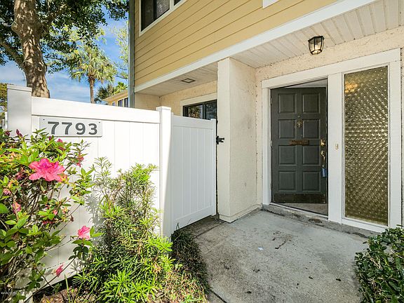2nd image of 7793 Point Vicente Ct