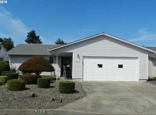 2159 W Santiam Dr, Woodburn, OR 97071