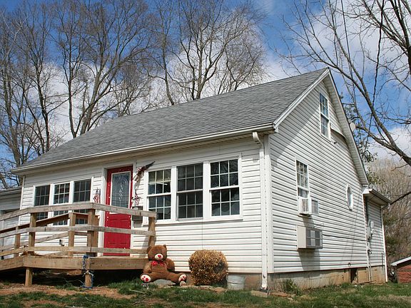 3rd image of 708 Meader St