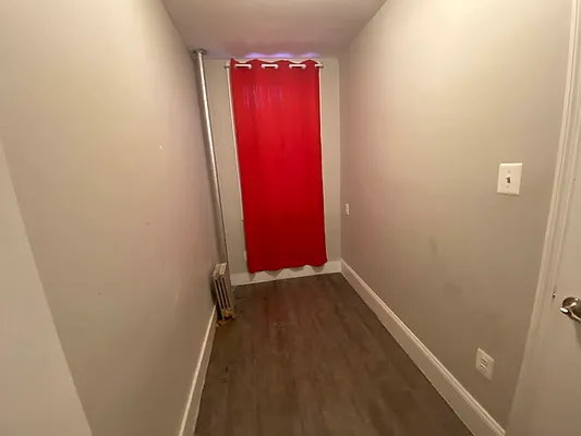 Rented by Gugenheim Realty LLC | media 8