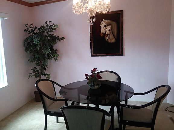 2nd image of 2492 Palm Dr