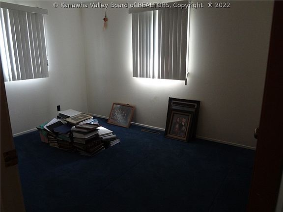 5th image of 614 N Orchard Dr