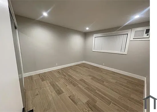 14921 Vanowen St #4 — Photo 10