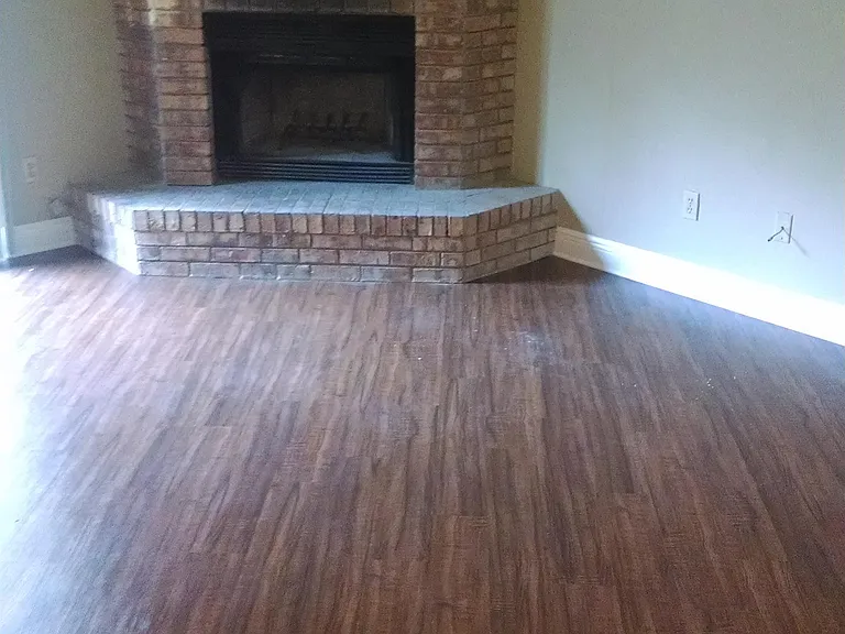 1215 Stone Greene St — Photo 2
