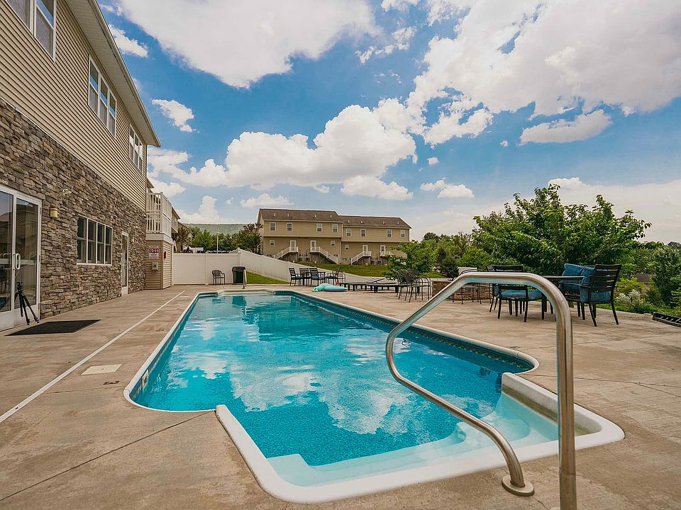 The Villas at Happy Valley - 02