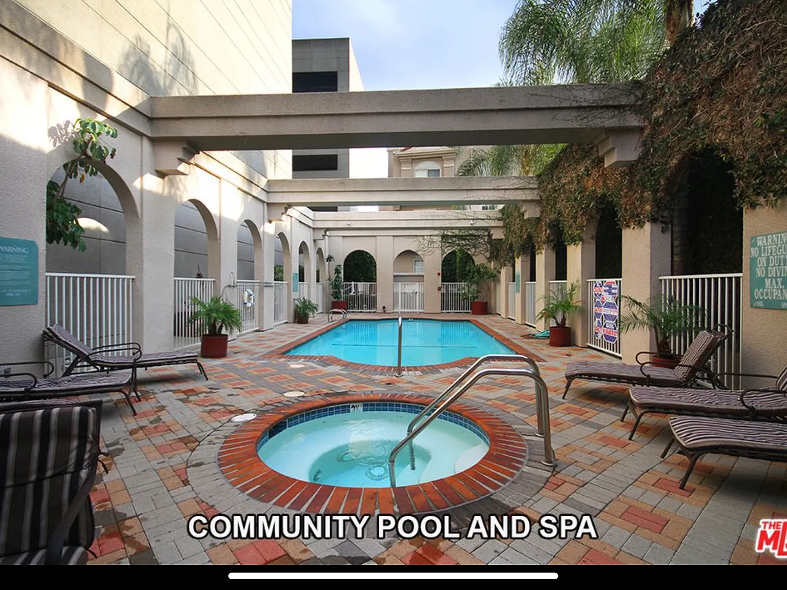 4630 Woodley Ave — Photo 2