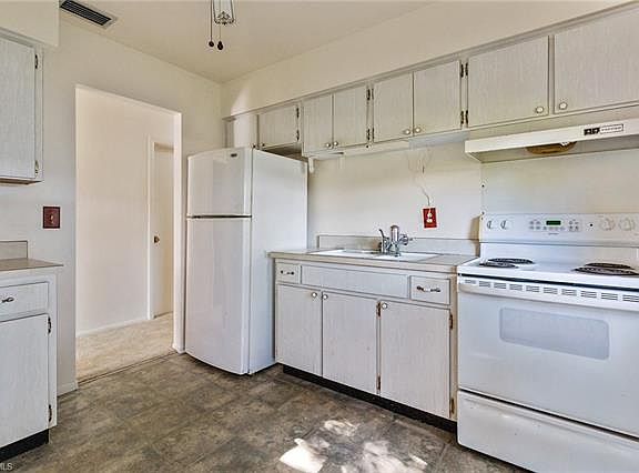 5th image of 50 Tangerine Ct