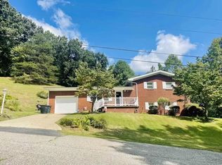 129 Meadow Ave, Raceland, KY 41169