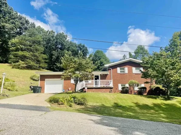 129 Meadow Ave, Raceland, KY 41169