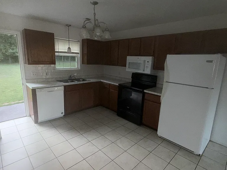 5025 Bess Moore Rd #B — Photo 9