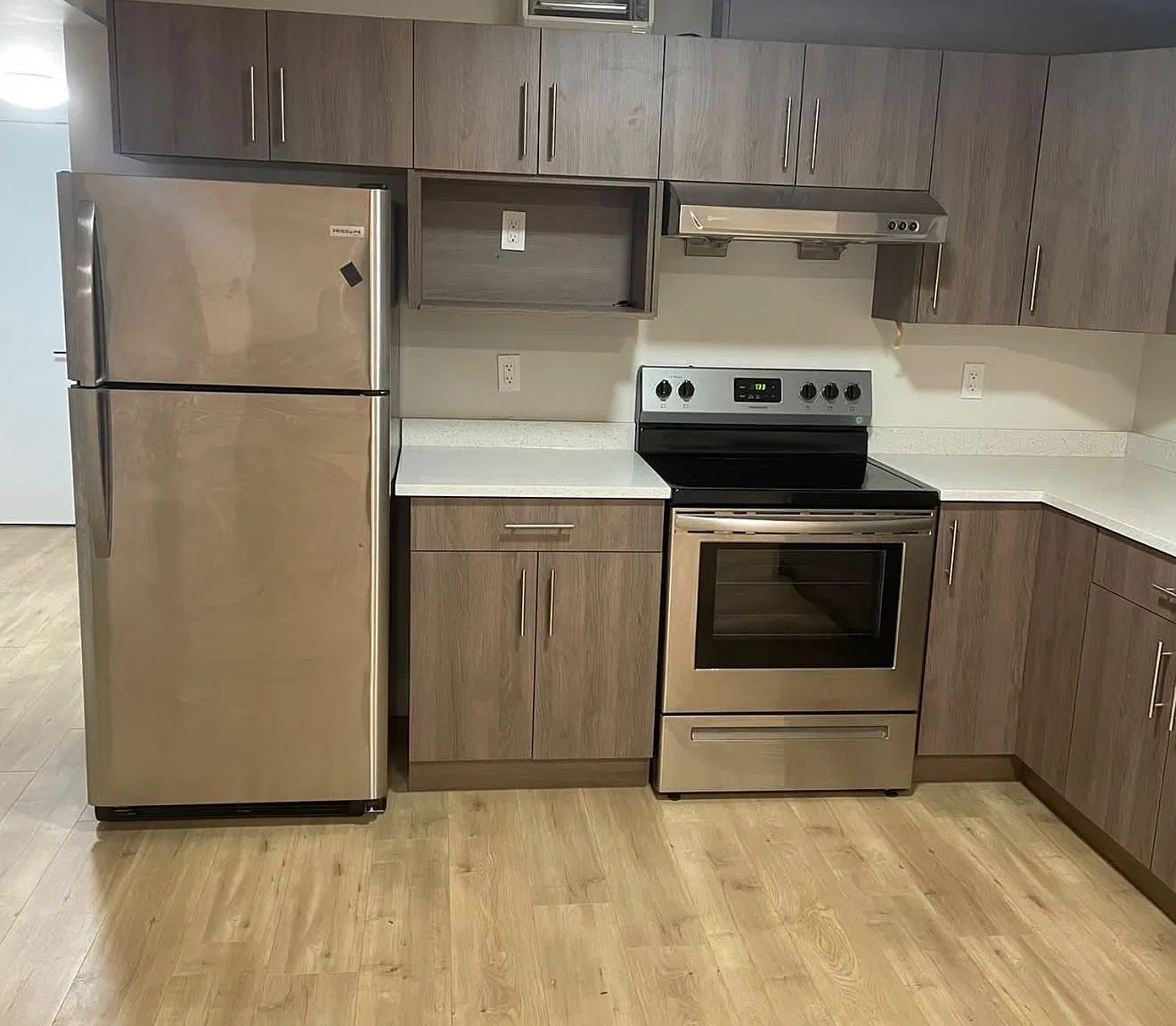 2 bed, 1200 sqft, $2,000 — Photo 2