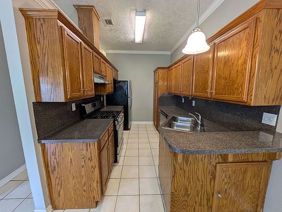 5th image of 8845 Anna Ln