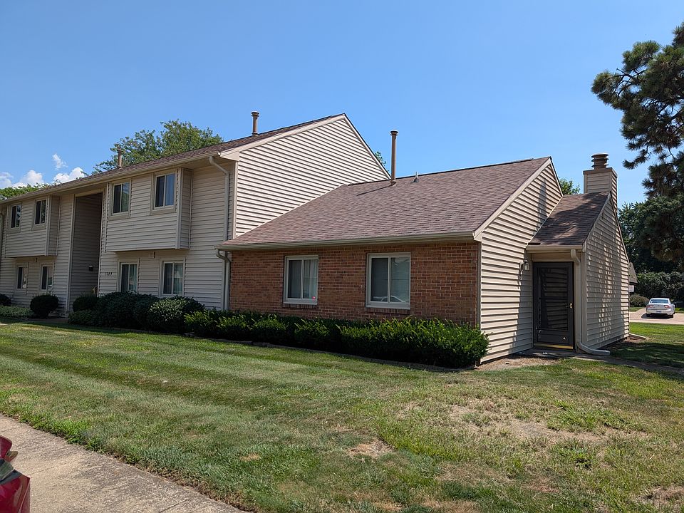 2nd image of 1609 Lyndhurst Dr Unit 1-D