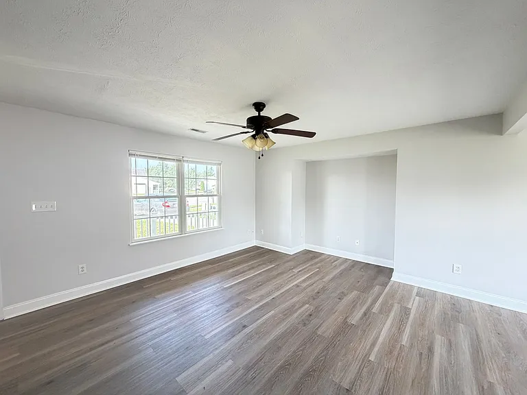 6611 Hunters Creek Blvd — Photo 4