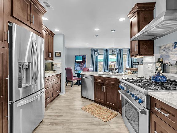 5th image of 1819 Parc Vue Ave