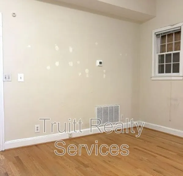 746 7th St S #E-1 — Photo 12