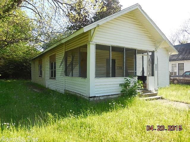 1st image of 1404 W 17th Ave