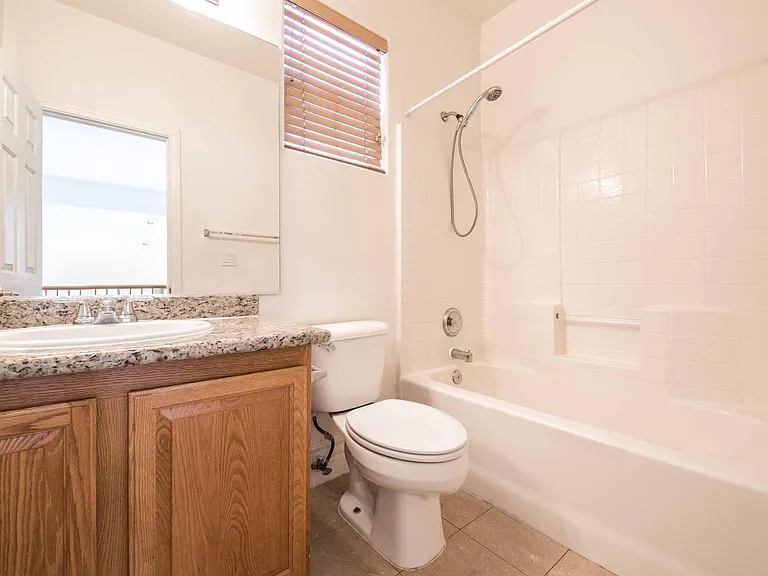 212 Waterton Lakes Ave — Photo 22