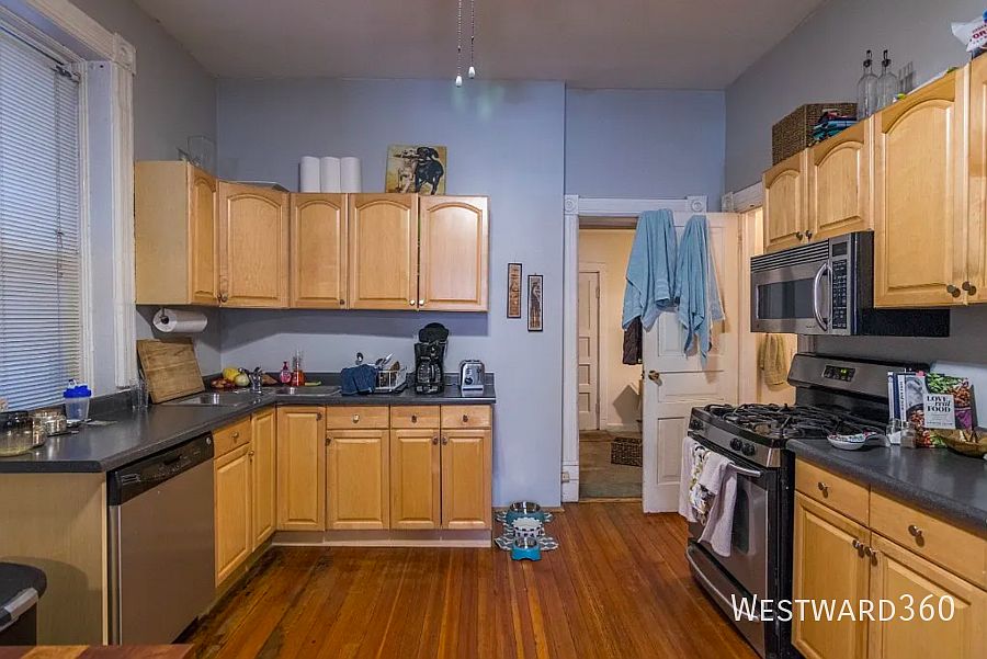 1st image of 1238 N Wolcott Ave #1