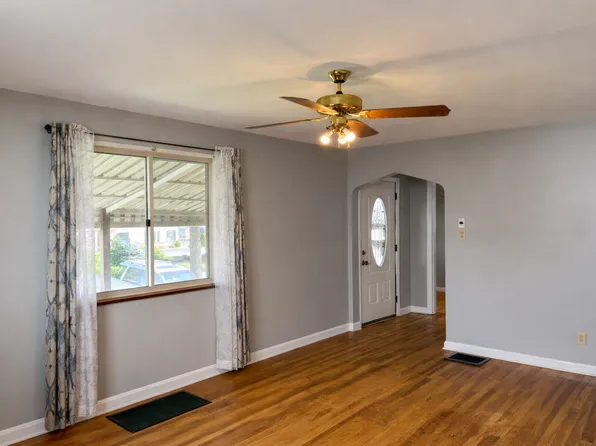 5517 Surrey Ave, Green Township, OH 45248