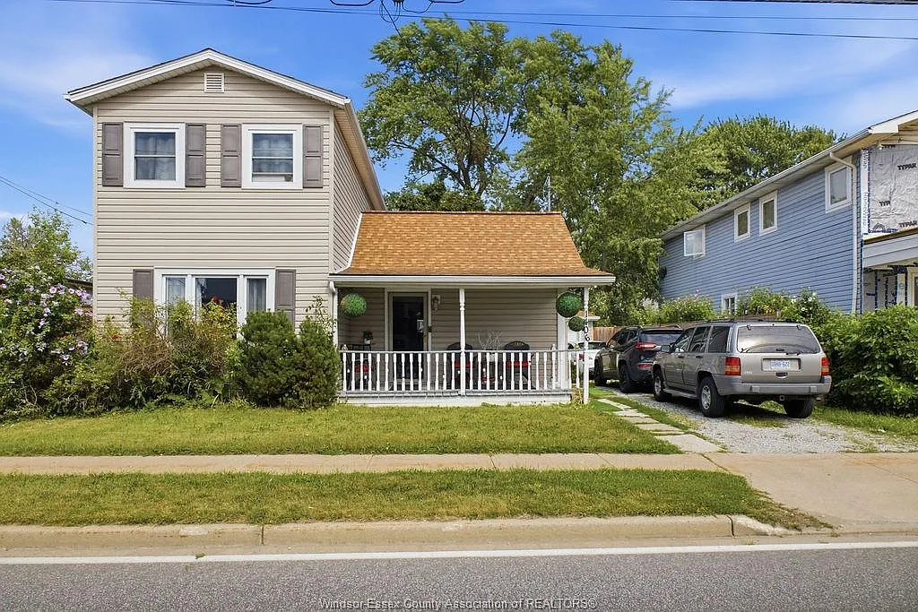 3 bed, 1.5 bath, $2,600 — Photo 1
