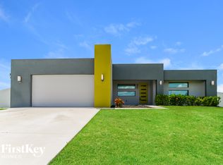 1324 NE 4th Pl, Cape Coral, FL 33909