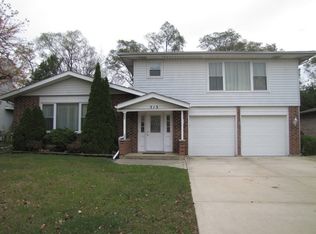 313 Morningside Dr #A, Bloomingdale, IL 60108