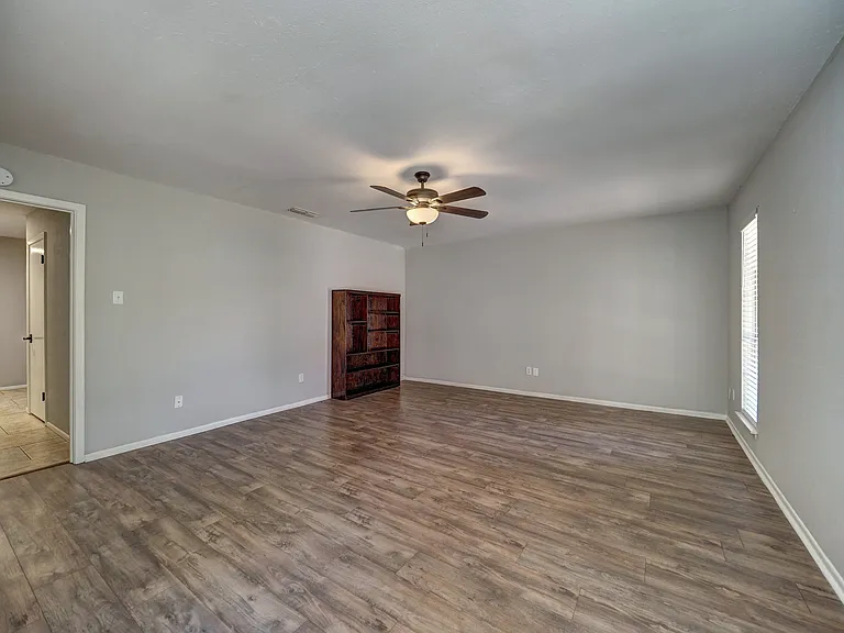 307 San Saba Dr — Photo 16