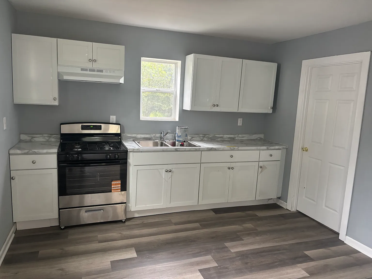 2 bed, 720 sqft, $1,250 — Photo 3